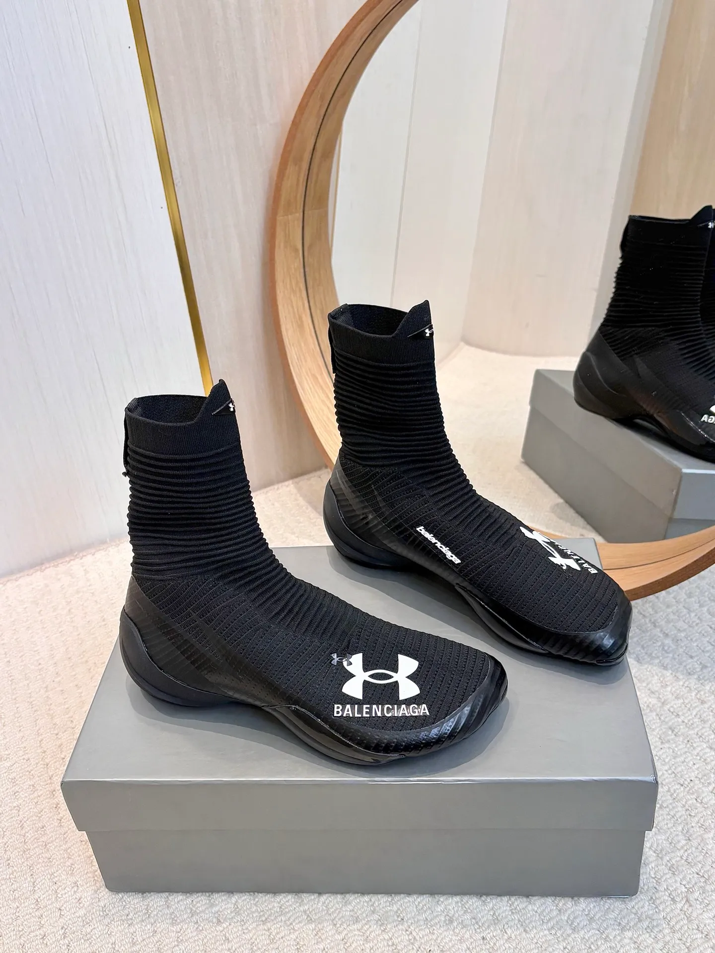 👟👟Ex-factory price 620👟👟 Men's model ➕20 Balenciaga Original outsole Size: #female 35-40 #male 39-45 (female 40 and male 45 are custom-made and cannot be returned or exchanged)